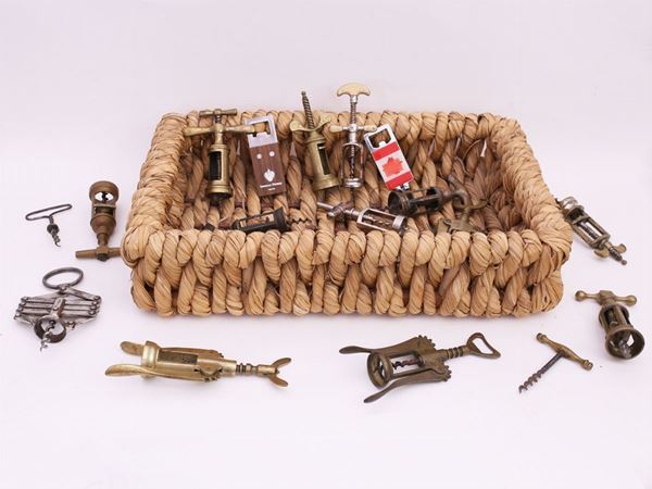 A corkscrew collection  - Auction House Sale: Curiosities: Vintage, Garret and Cellar - Maison Bibelot - Casa d'Aste Firenze - Milano