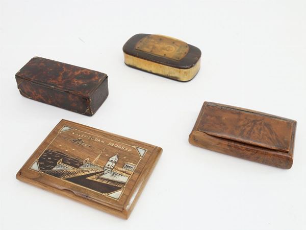 Four snuff boxes  (19/20th century)  - Auction House Sale: Curiosities: Vintage, Garret and Cellar - Maison Bibelot - Casa d'Aste Firenze - Milano
