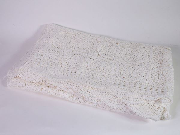 A cotton filet bedspread