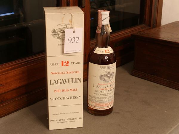 Lagavulin 12 years scotch whisky  (1960/1970)  - Auction The Collector's House - Villa of the Azaleas in Florence - IV - IV - Maison Bibelot - Casa d'Aste Firenze - Milano