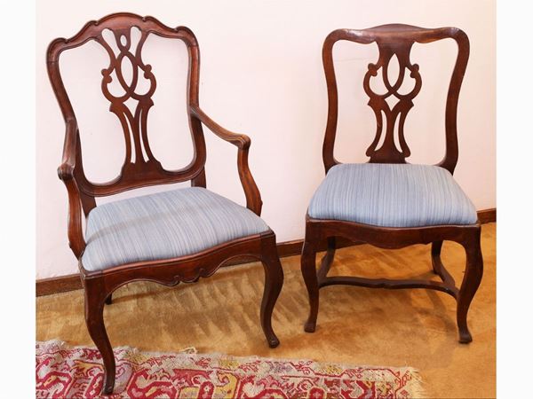 A walnut Pattona armchair and a pair of charis en suite  (Italy, Tuscany, second half of 18th century)  - Auction The Collector's House - Villa of the Azaleas in Florence - I - I - Maison Bibelot - Casa d'Aste Firenze - Milano