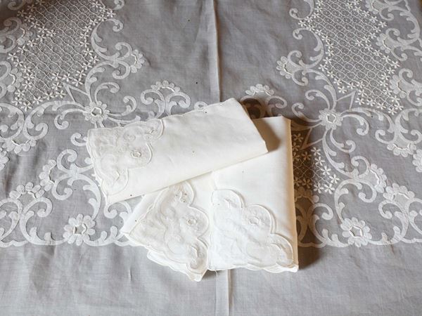 White byssus linen tablecloths  (half of 20th century)  - Auction House Sale: Curiosities: Vintage, Garret and Cellar - Maison Bibelot - Casa d'Aste Firenze - Milano