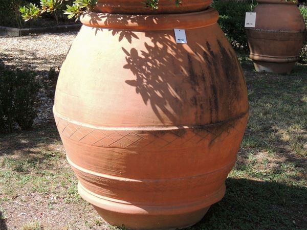 An ancient galestro terracotta jar  (Italy, Tuscany, Fratelli Incontri Castagno)  - Auction House Sale: The Park - Maison Bibelot - Casa d'Aste Firenze - Milano