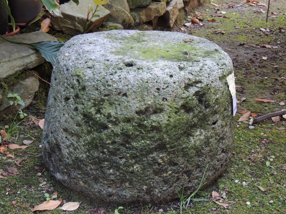 Tre Basamenti in Pietra