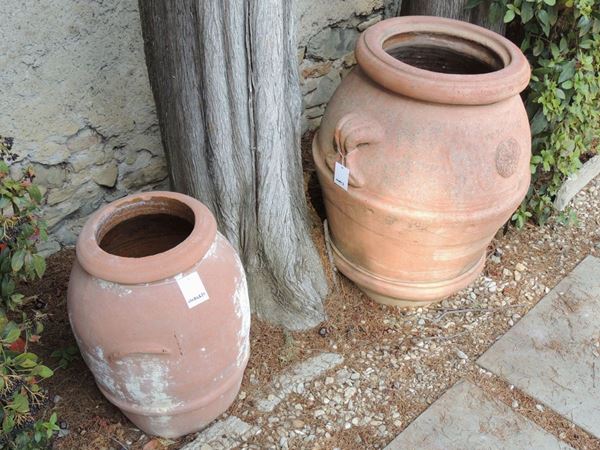 Two little galestro terracotta jares