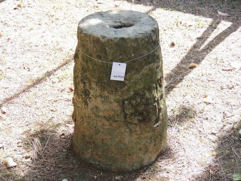 Vasca D'epoca Scolpita in Pietra Serena