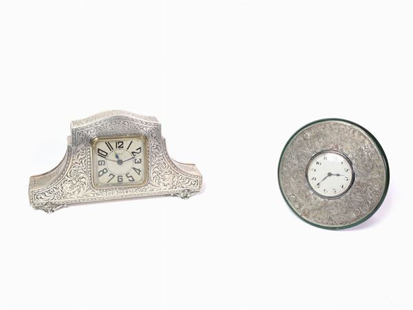 Two silver alarm clocks  (early 20th century)  - Auction House Sale: Curiosities: Vintage, Garret and Cellar - Maison Bibelot - Casa d'Aste Firenze - Milano