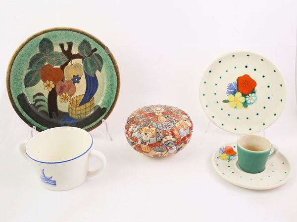 A ceramic items lot