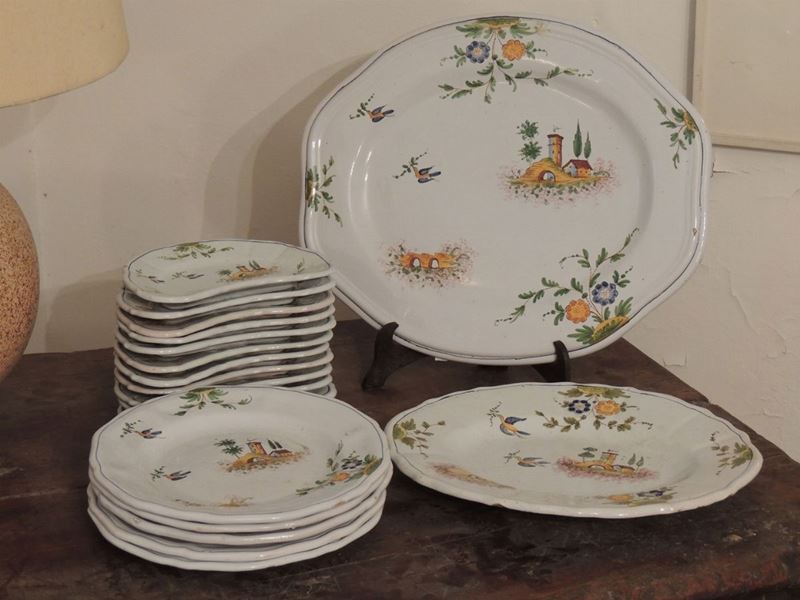 Servito di Piatti in Ceramica