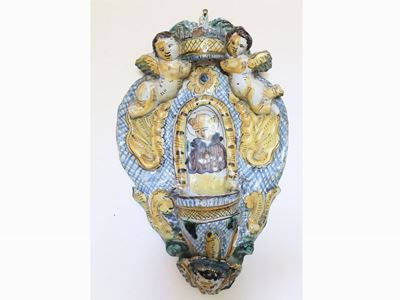 Acquasantiera in Maiolica