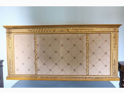 Grande Cornice da Caminiera in Legno Intagliato e Dorato