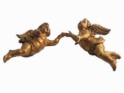 Coppia di Angeli in Legno Intagliato e Dorato