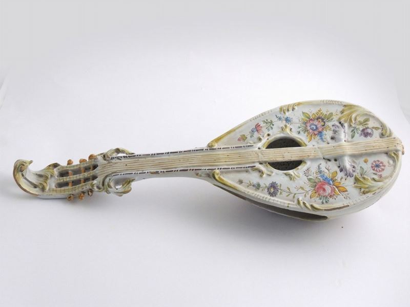 Mandolino in Ceramica