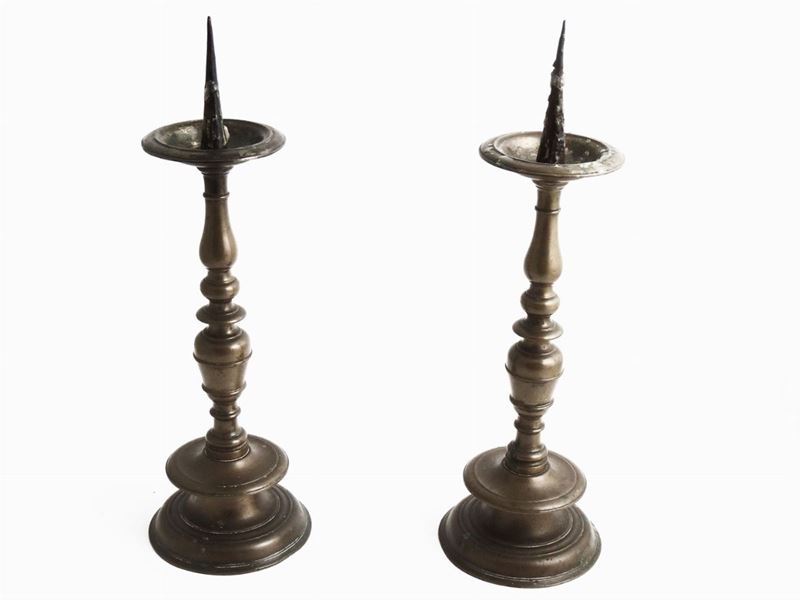 Coppia di Torciere in Bronzo