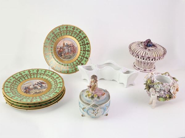 A porcelain items lot  (20th century)  - Auction House Sale: Curiosities: Vintage, Garret and Cellar - Maison Bibelot - Casa d'Aste Firenze - Milano