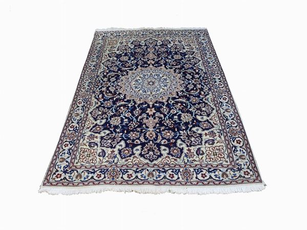 A Nain persian carpet  - Auction The Collector's House - Villa of the Azaleas in Florence - III - III - Maison Bibelot - Casa d'Aste Firenze - Milano