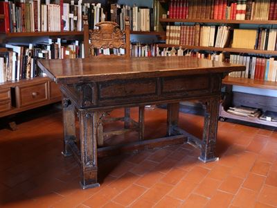 Tavolo da Biblioteca in Noce