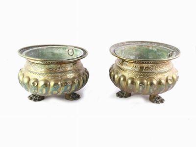 Coppia di Portavasi in Bronzo