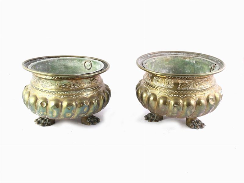 Coppia di Portavasi in Bronzo