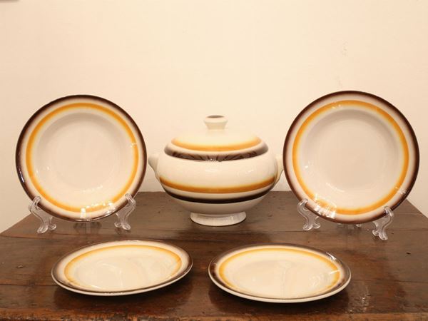 A ceramic dish service galvani Pordenone  (Twenties)  - Auction The Collector's House - Villa of the Azaleas in Florence - IV - IV - Maison Bibelot - Casa d'Aste Firenze - Milano