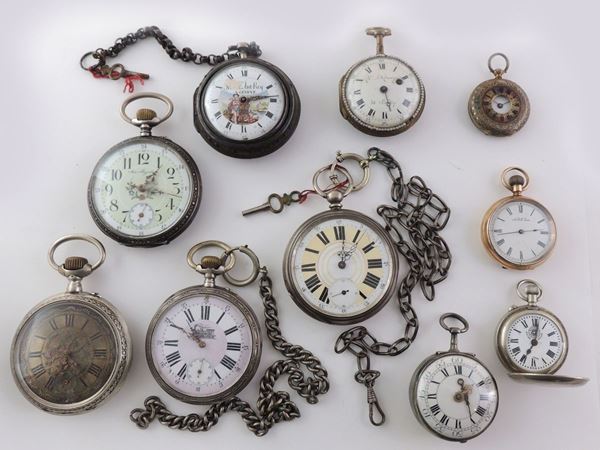 Dieci orologi da tasca Waltham Mass, Ant Rey e senza marca in varie leghe