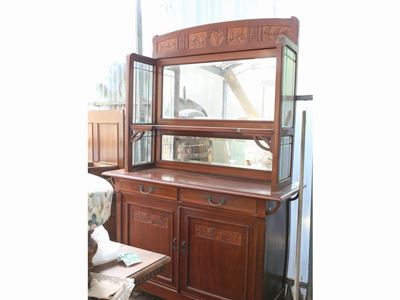 Credenza a Due Corpi in Stile Liberty