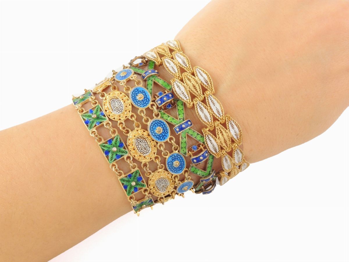 Nove Bracciali in Argento 800/1000 e Smalti Policromi