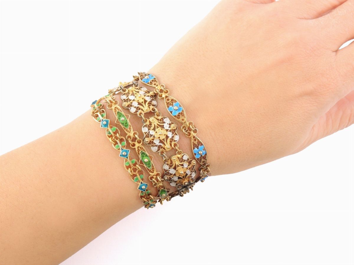 Nove Bracciali in Argento 800/1000 e Smalti Policromi
