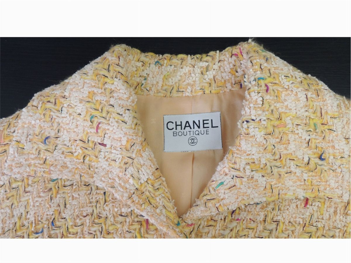 Giacca in Tweed Giallo e Arancione, Chanel Boutique
