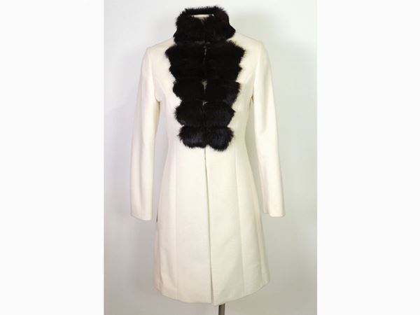 White wool coat, Scapa