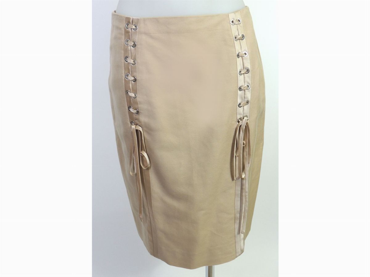 Due Gonne in Pelle e Cotone, Valentino