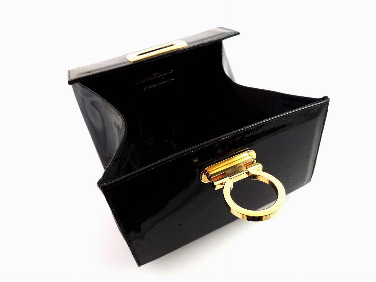 Bauletto in Vernice Nera, Salvatore Ferragamo