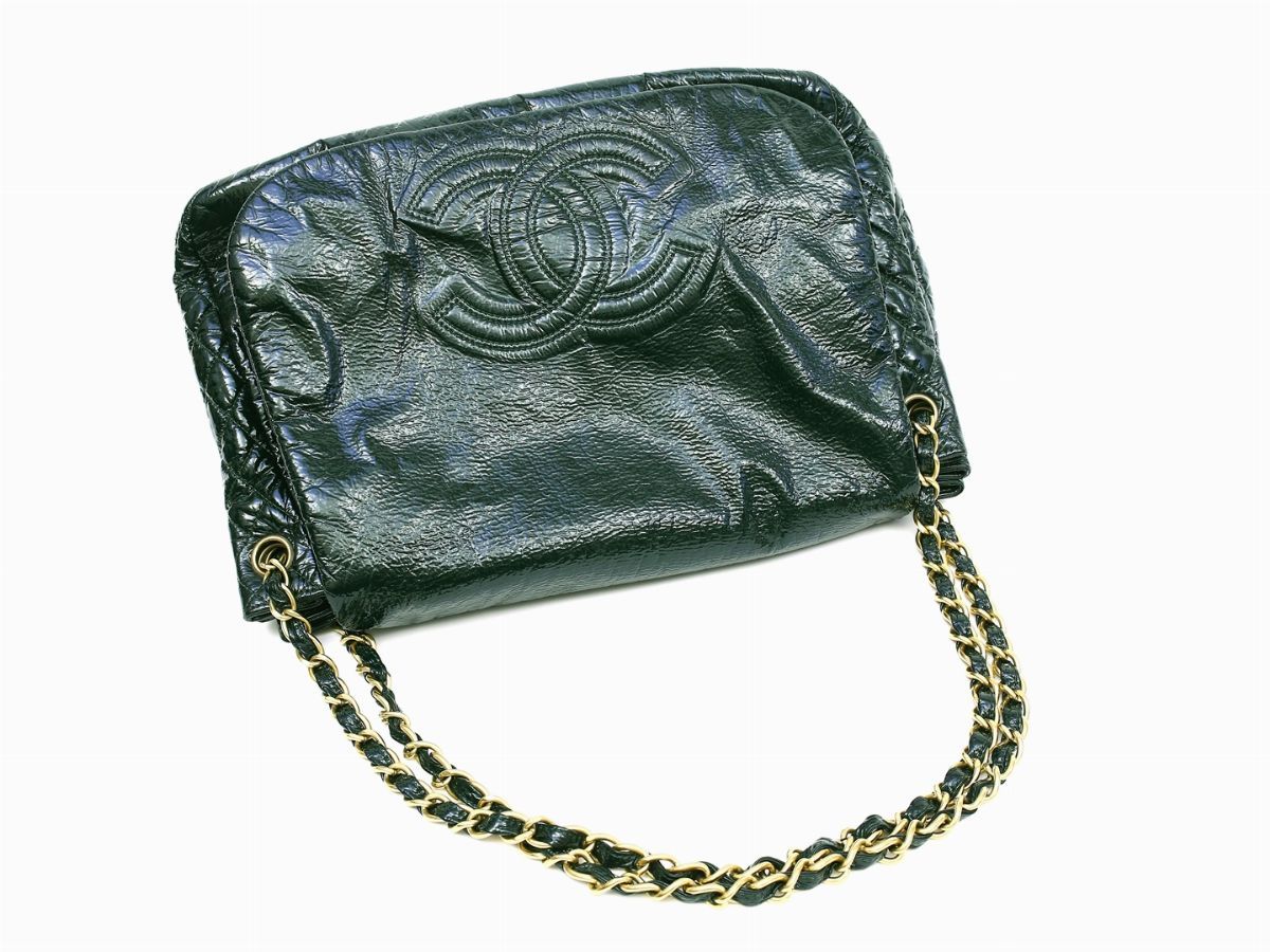 Borsa a Spalla in Pelle Verniciata Verde, Chanel