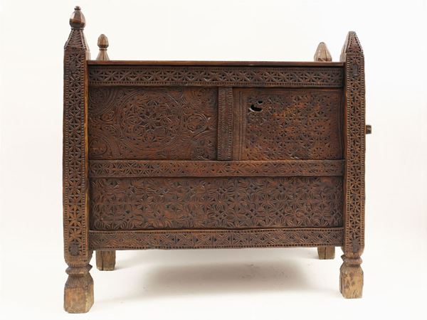 A softwood trousseau trunk  (Asian manifacture)  - Auction Antiquities, Interior Decorations and Vintage  from the Panarello Gallery in Taormina - Maison Bibelot - Casa d'Aste Firenze - Milano