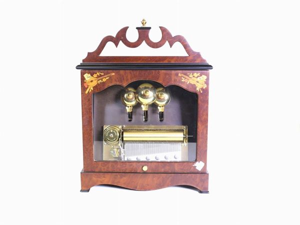 A Reuge Music musical box  (Saint-Croix Switzerland)  - Auction Antiquities, Interior Decorations and Vintage  from the Panarello Gallery in Taormina - Maison Bibelot - Casa d'Aste Firenze - Milano