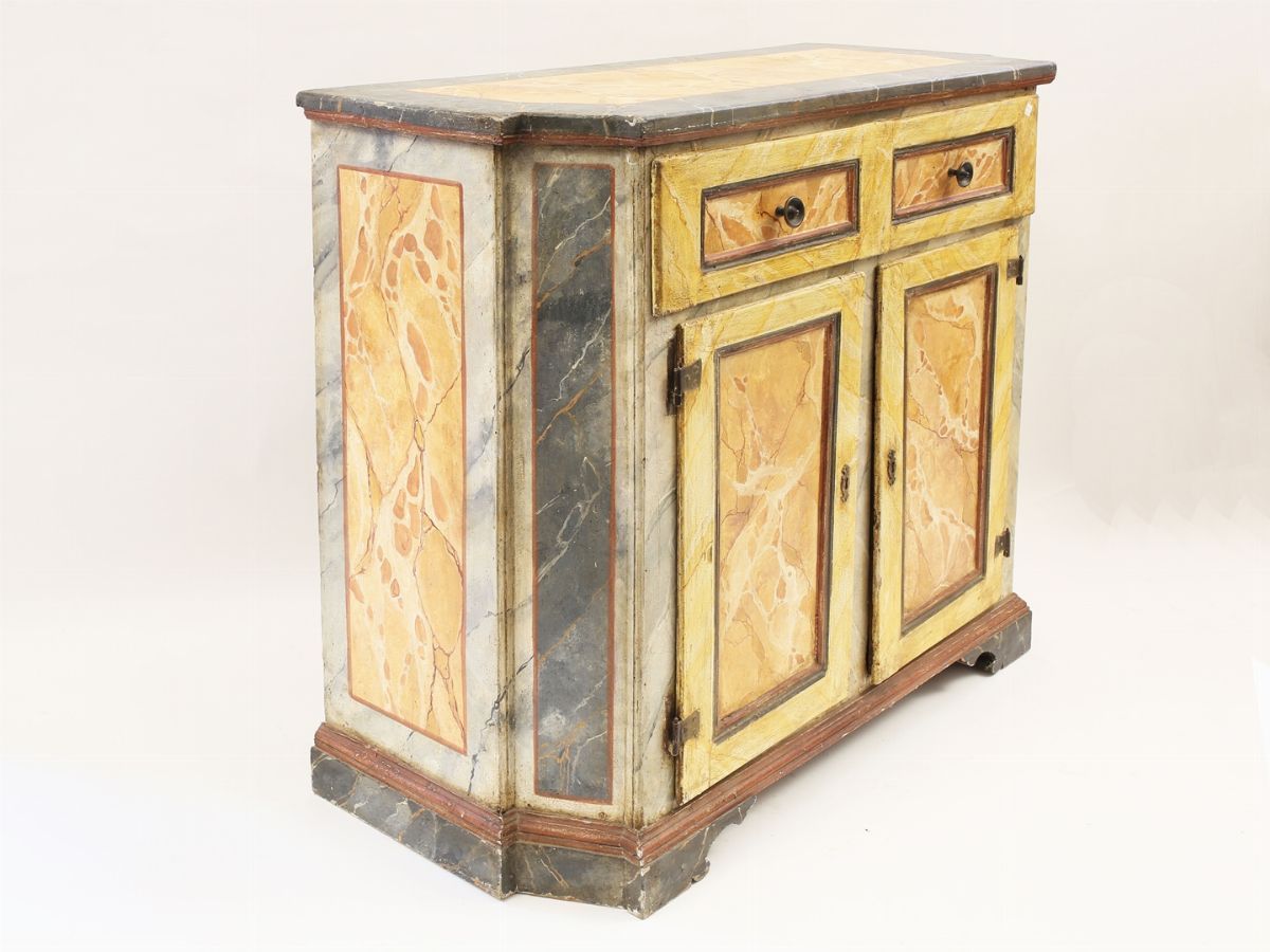 Piccola Credenza in Legno Tenero Dipinto