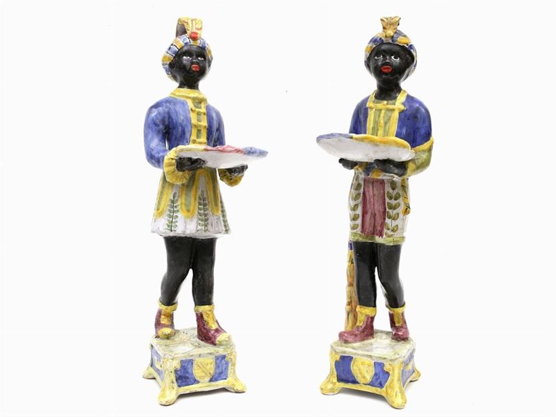 Coppia di Mori in Terracotta Smaltata e Dipinta