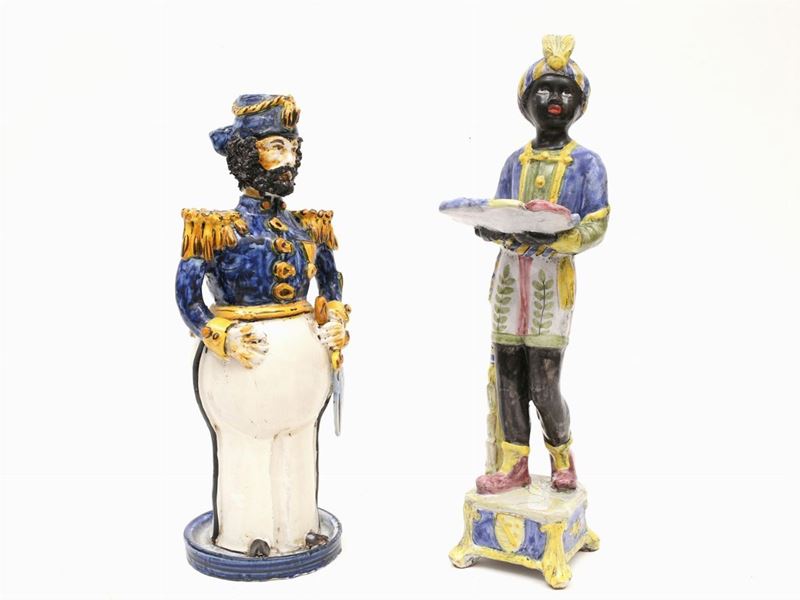 Due Figure in Terracotta Smaltata e Dipinta
