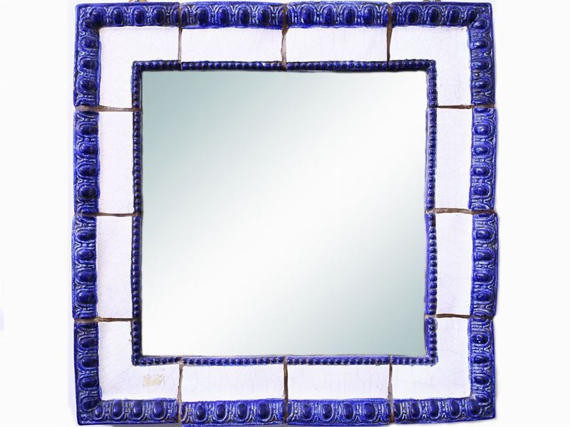 Coppia di Piccole Specchiere con Cornici in Ceramica