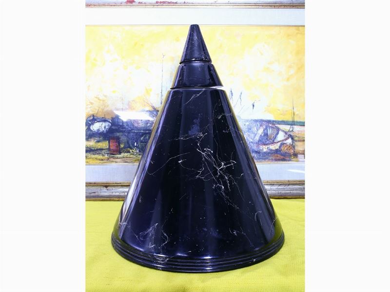 Grande Cono Soprammobile in Terracotta e Legno