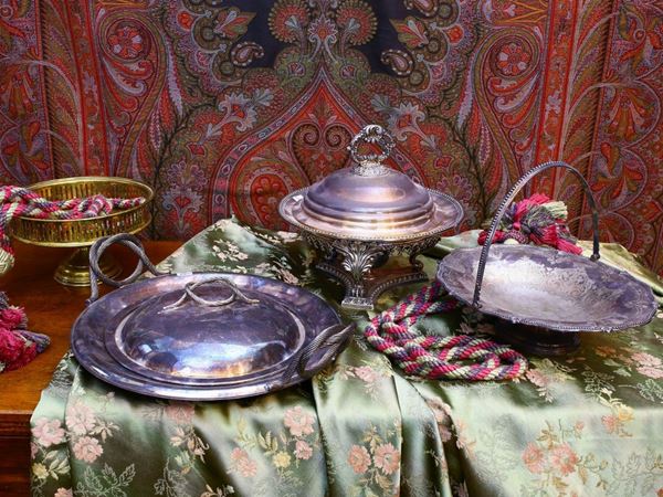 A silver plated table supplies lot  - Auction The florentine house of the soprano Marcella Tassi - Maison Bibelot - Casa d'Aste Firenze - Milano