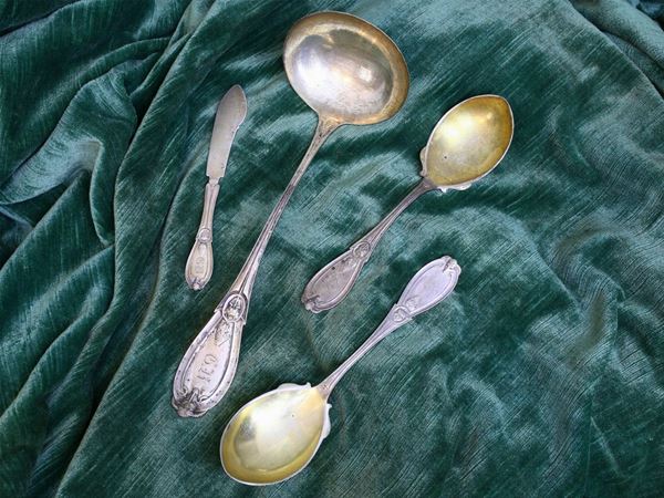 Four sterling silver serving cutlery