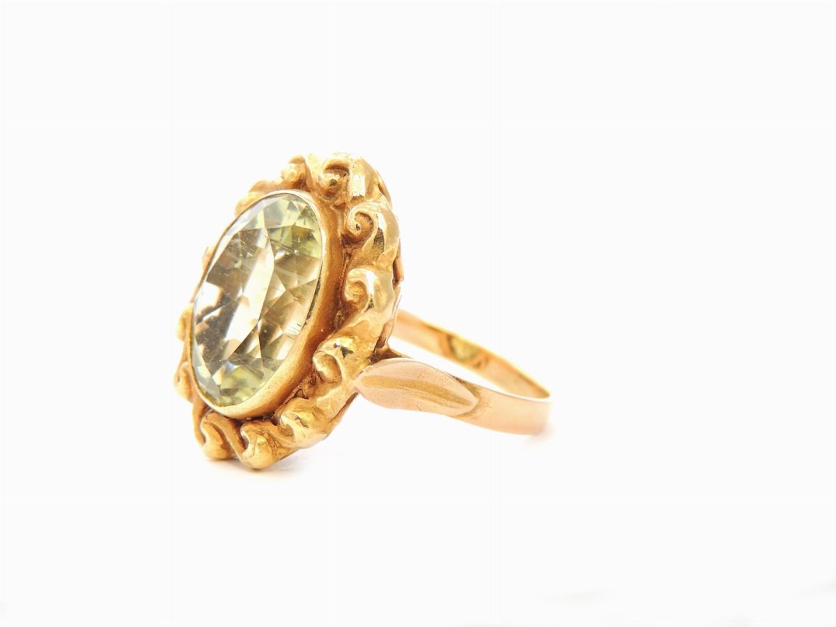 Anello in Oro Giallo con Berillo Eliodoro