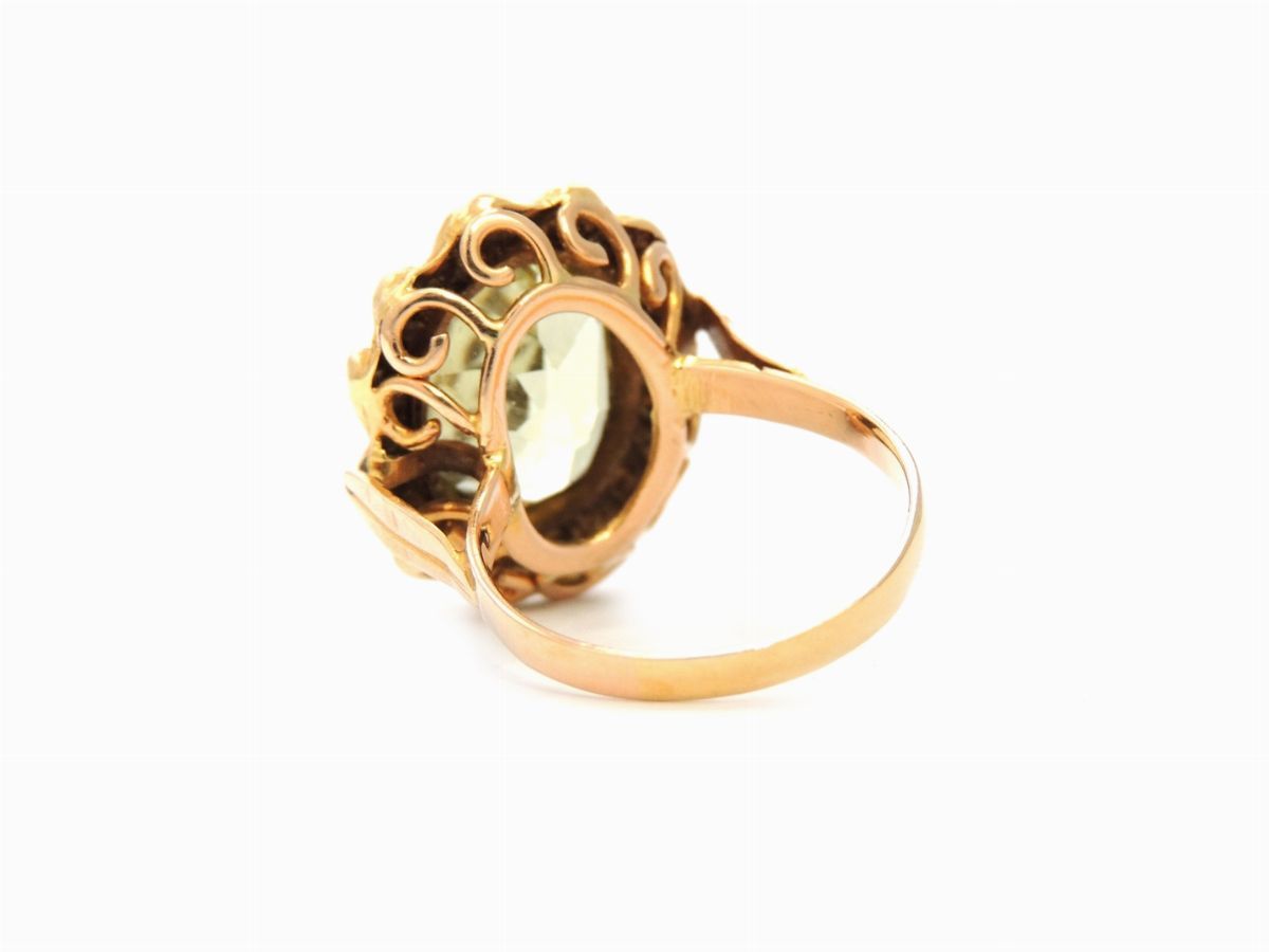 Anello in Oro Giallo con Berillo Eliodoro