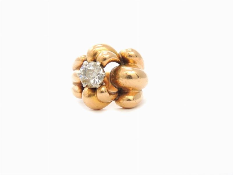 Anello in Oro Giallo con Diamante