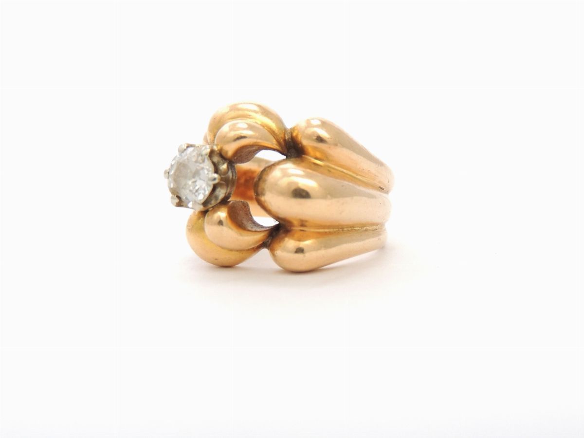 Anello in Oro Giallo con Diamante