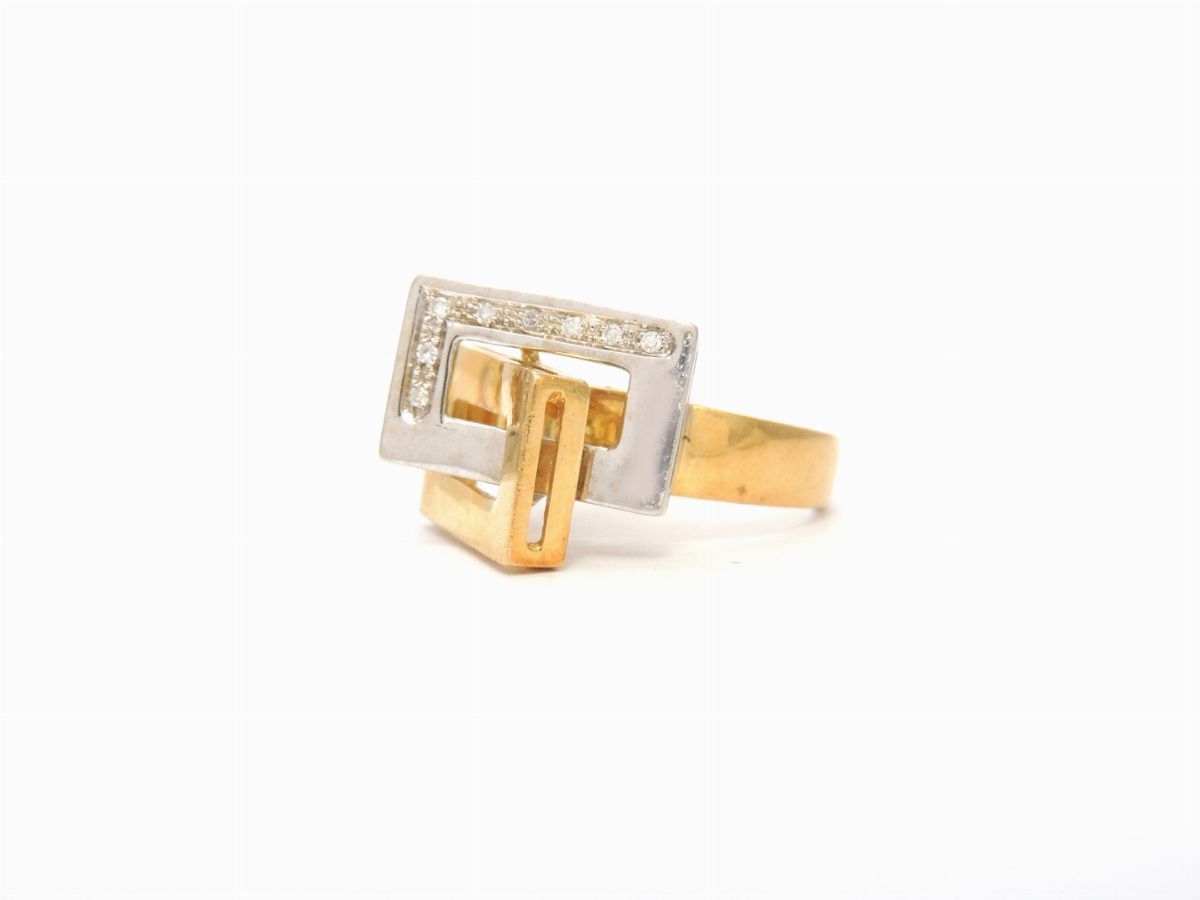 Parure Spilla, Orecchini ed Anello in Oro Giallo e Bianco con Diamanti