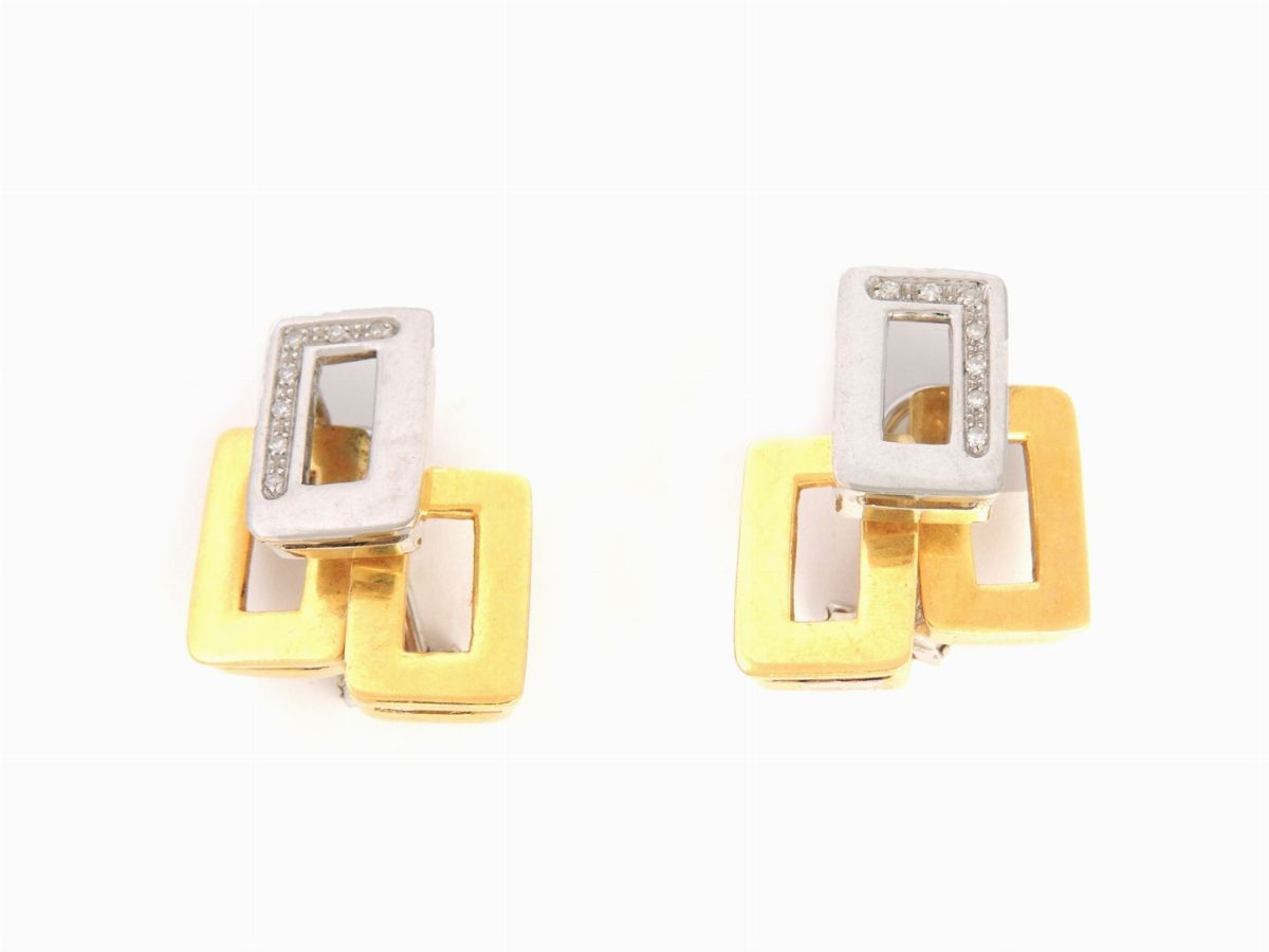 Parure Spilla, Orecchini ed Anello in Oro Giallo e Bianco con Diamanti