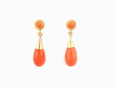 Orecchini Pendenti in Oro Giallo e Corallo Rosso