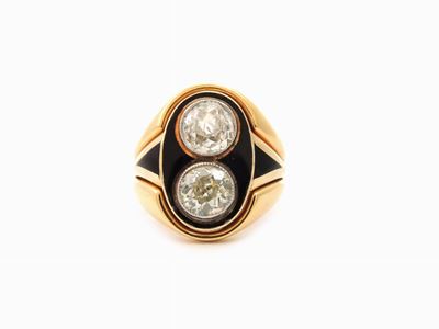 Anello in Oro Giallo, Smalto Nero e Diamanti